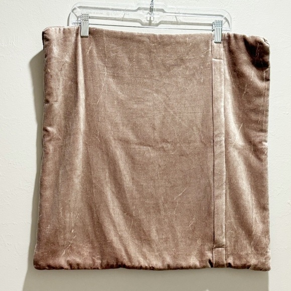 Mauve Brown Embroidered Pick Stitch Velvet Accent Pillow Cover Zip Close 20”X20” - Picture 5 of 5